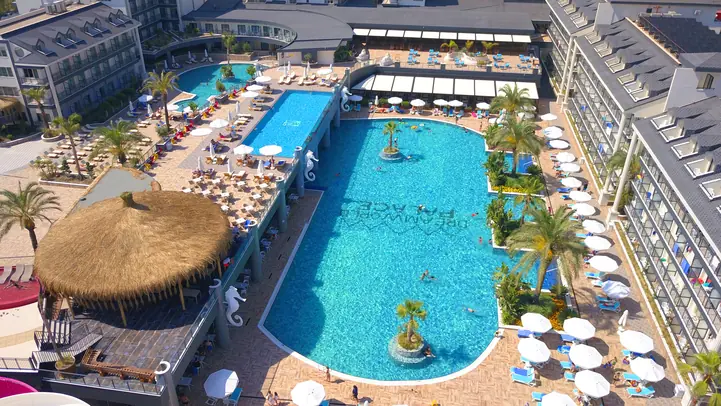 Dream World Palace Pools